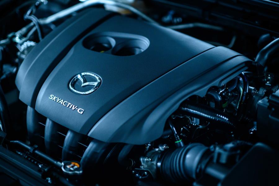 Моторный отсек Mazda3 Sedan (BP) 2019 года  (JP) (фото 6 из 17)